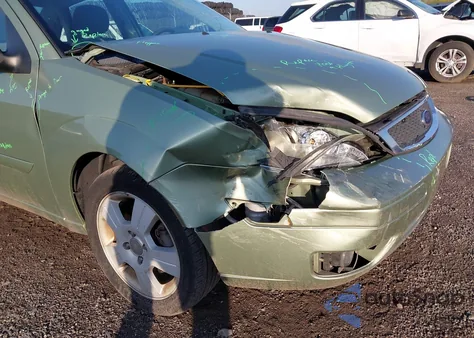 2007 Ford Focus S/Se/Ses из США, поврежденный, VIN 1FAHP34N47W307822